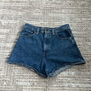 Levis high-waisted shorts size 30